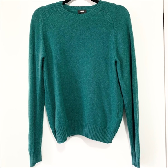 Uniqlo Premium Lambswool Sweater - Picture 2 of 16
